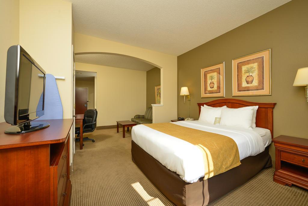 Comfort Suites Myrtle Beach Central Exterior foto