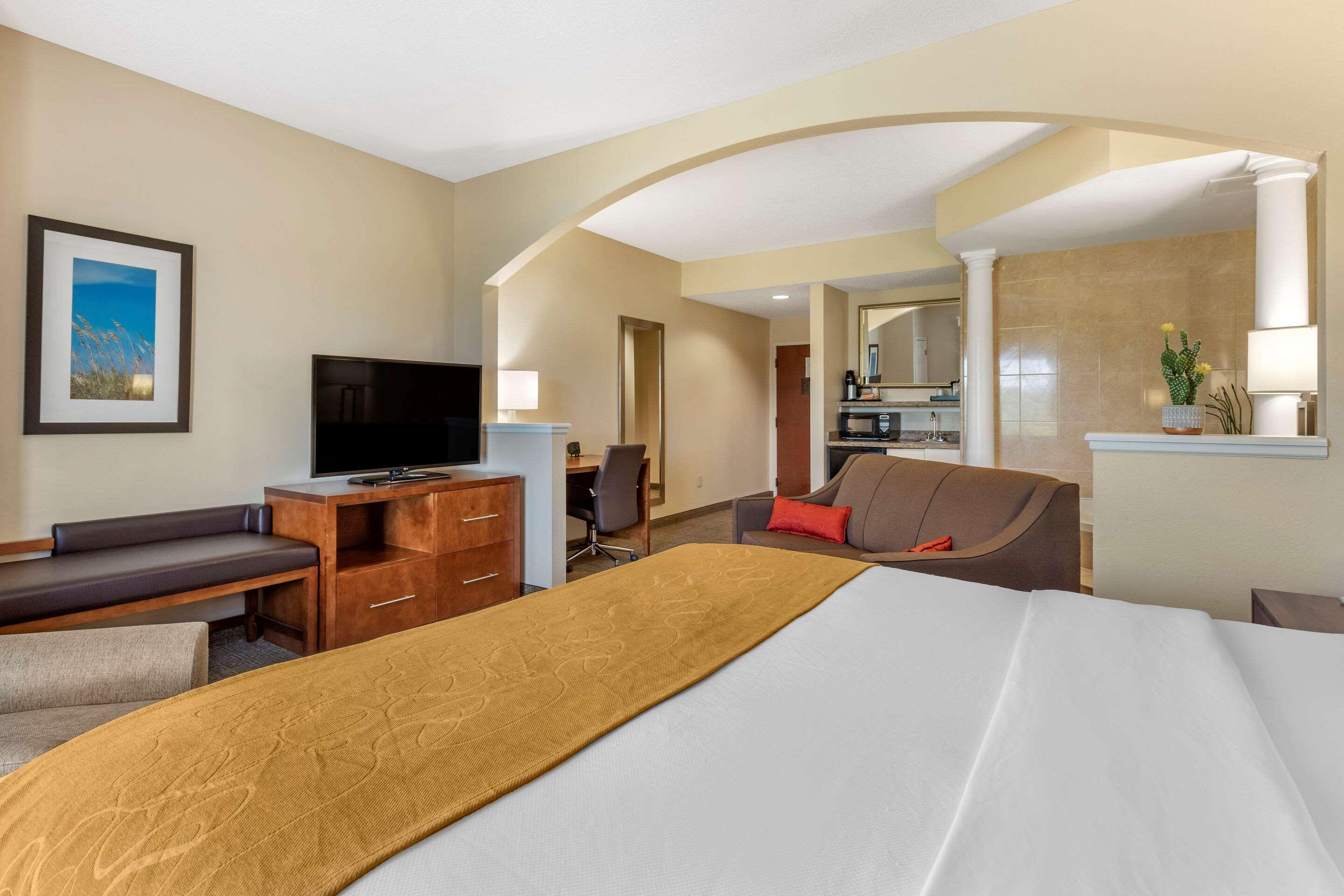 Comfort Suites Myrtle Beach Central Exterior foto